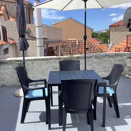 Portside Apartment Kaštela Buitenkant foto